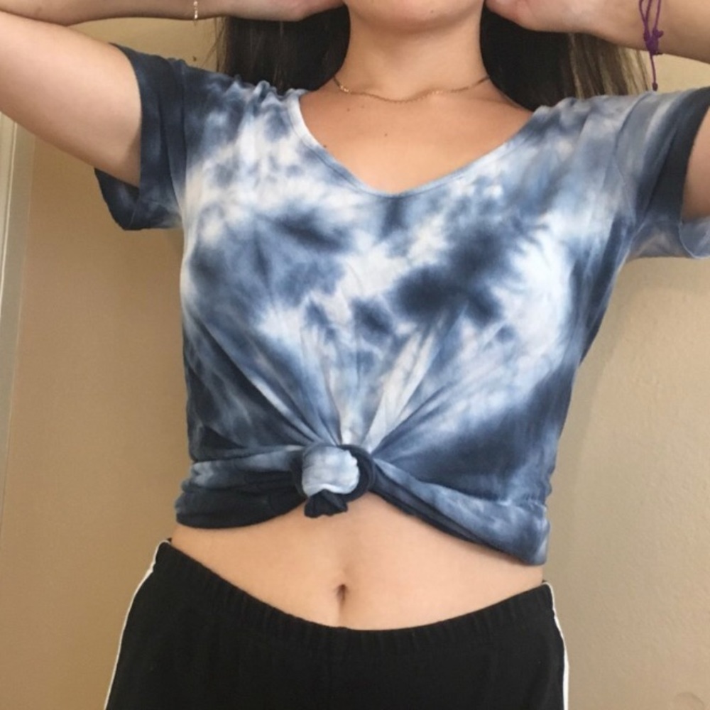 BRANDY MELVILLE TOP